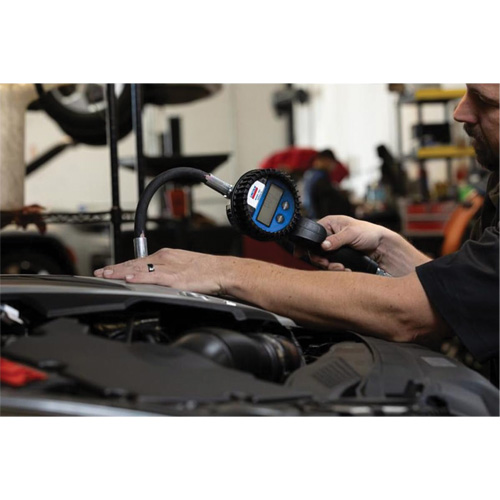 D&eacute;bitm&egrave;tre &eacute;lectronique de lubrifiant avec rallonge flexible &agrave; 90° Pronet Distribution