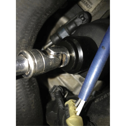 Douille pour filtre &agrave; carburant Cummins 6,7 L - 28 mm Pronet Distribution