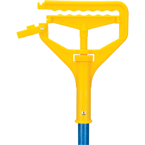 Handle with Clip, Fibreglass/Plastic, Open Gate Tip, 60" Length Pronet Distribution