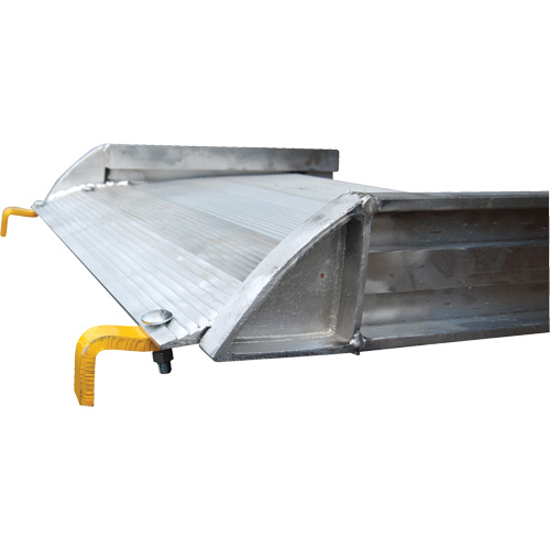 Aluminum Walk Ramp, 1000 lbs. Capacity, 38" W x 193-1/8" L Pronet Distribution