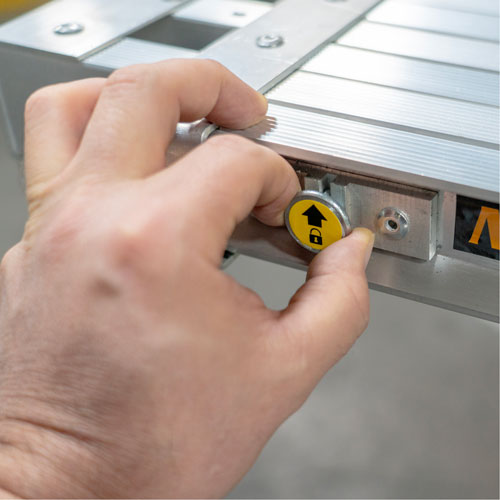 Planche de travail t&eacute;lescopique, 204" la x 12" pr, Capacit&eacute; de 250 lb, D&eacute;mont&eacute; Pronet Distribution