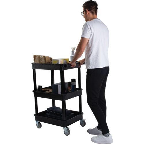 Chariot utilitaire avec tablette &agrave; bordure profonde, 3 tiers, 19" x 39-1/2" x 28-1/4", Capacit&eacute; 330 lb Pronet Distribution