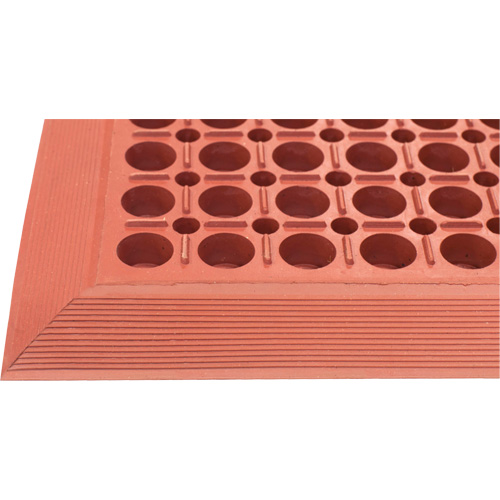 Competitor Series Mats, Slotted, 3' x 5' x 7/8", Orange, Natural Rubber Pronet Distribution