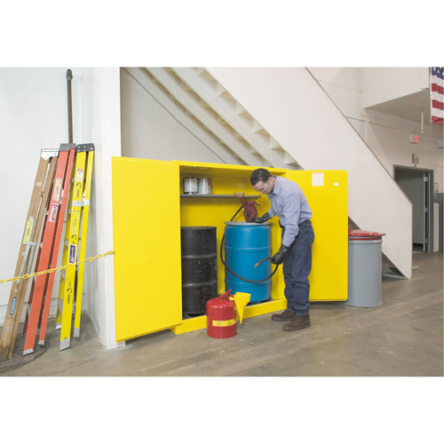 Armoires Sure-Grip EX pour entreposage de barils &agrave; la verticale, Capacit&eacute; de 110 gal. US, 2 barils, Jaune Pronet Distribution