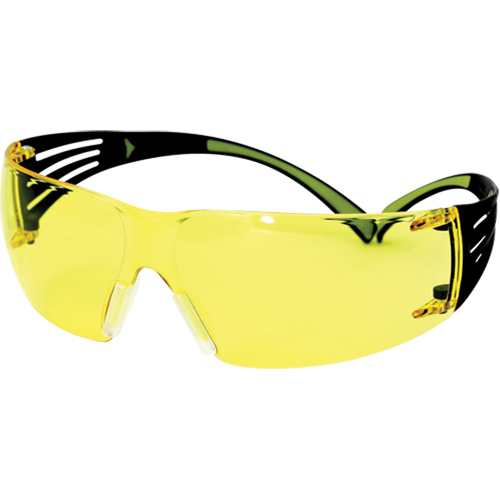 Lunettes de s&eacute;curit&eacute; SecureFit s&eacute;rie 400, Lentille Ambr&eacute;e, Antibu&eacute;e/Anti-&eacute;gratignures, ANSI Z87+/R&eacute;pond ou surpasse la norme CSA Z94.3 Pronet Distribution