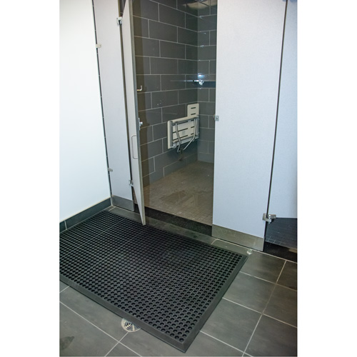 Tapis d'entr&eacute;e ext&eacute;rieure, Caoutchouc, Grattoir Type, Motif Textur&eacute;, 2' x 2-2/3', Noir Pronet Distribution