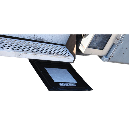Drip Defender Spill Collection Pad, Oil Only, 15" x 13", 0.2 gal. Absorbancy Pronet Distribution
