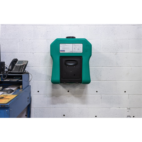 Poste de douche oculaire portable autonome, Aliment&eacute; par gravit&eacute;, Capacit&eacute; 16 gal., Conformit&eacute; ANSI Z358.1 Pronet Distribution