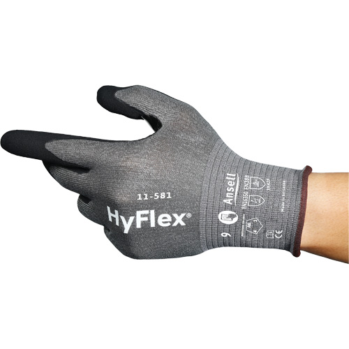 Gants industriels ultral&eacute;gers 11-581 HyFlex, Taille 6, Calibre 21, Rev&ecirc;tement Nitrile, Enveloppe en Nylon/PEHP/Tungst&egrave;ne/Spandex, ASTM ANSI niveau A6 Pronet Distribution