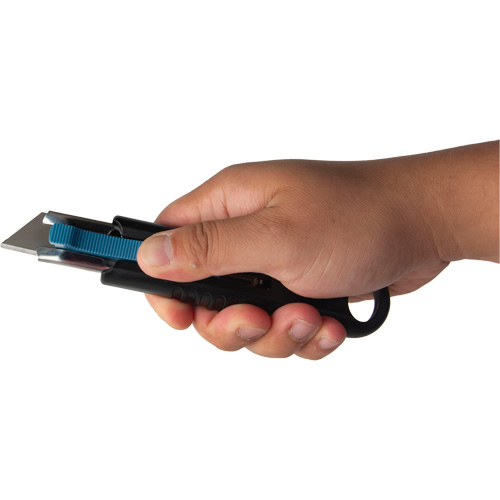 Couteau de s&eacute;curit&eacute; r&eacute;tractable standard, Acier inoxydable, Prise en Caoutchouc Pronet Distribution