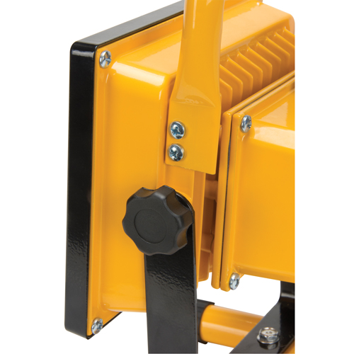 Portable Work Light, LED, 20 W, 2500 Lumens, Aluminum Housing Pronet Distribution