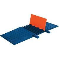 Protecteur de c&acirc;bles Guard Dog, 5 canaux, 20" lo x 50" la x 1,88" h Pronet Distribution