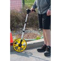 Roue d'arpentage num&eacute;rique, 12,5"/31,8 cm, Gamme de 99999,9 m, Pieds/m&egrave;tres Pronet Distribution