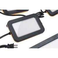 Chaîne de baladeuses DEL, 5 Lumi&egrave;res, 50' lo, Boîtier en Plastique Pronet Distribution